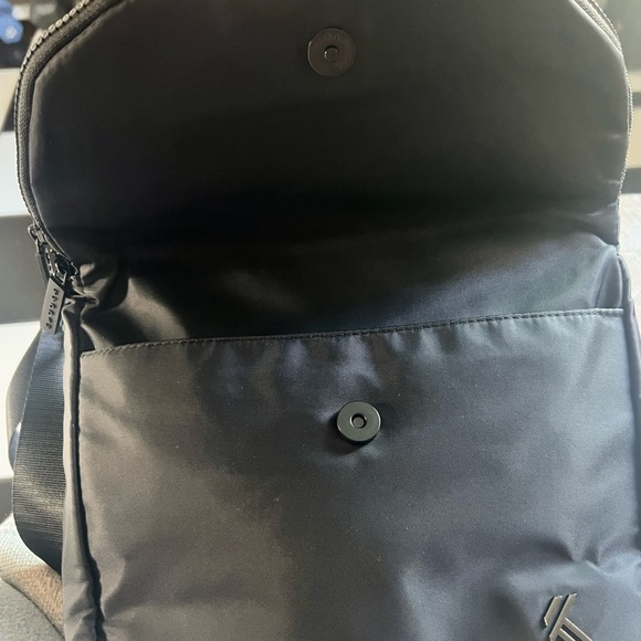 Kyodan crossbody purse - Picture 5 of 5